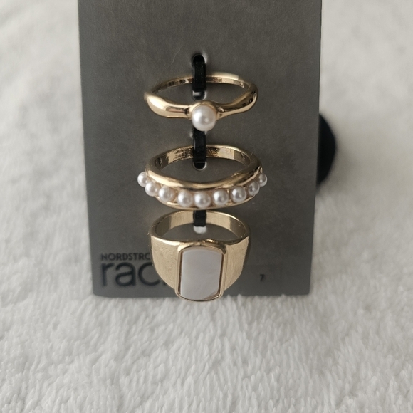 NWT Nordstrom Rack Trio Set of Gold and Imitation Pearl Rings Size 7 - Picture 2 of 6